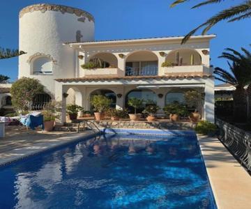 Casa Bowa