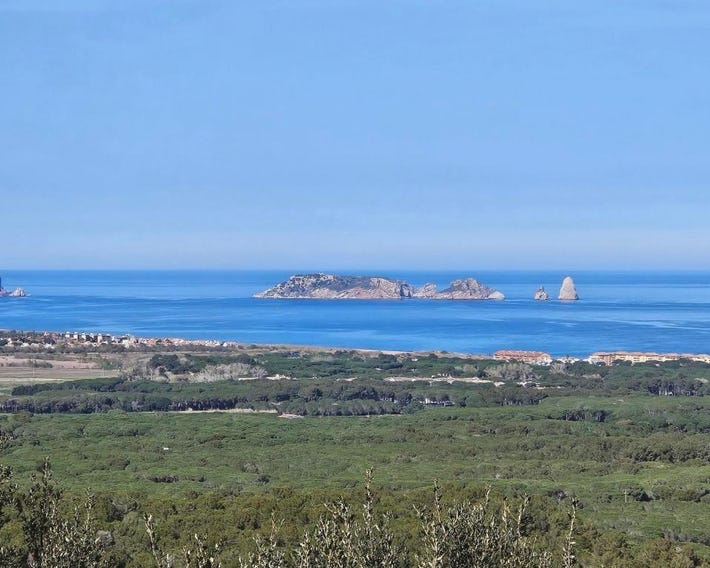 Montagne vue panoramique sur mer