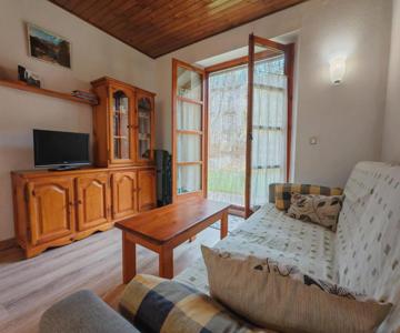 Apartamento Planta Baja Con Jardín Isard 3