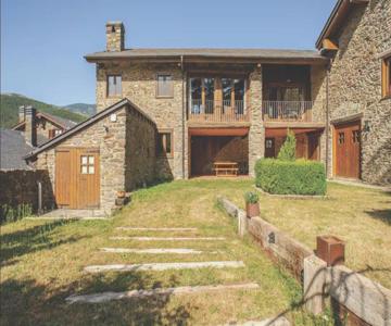 Cal Masover, casa de piedra rehabilitada