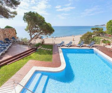 Holiday Home Crystal by Interhome