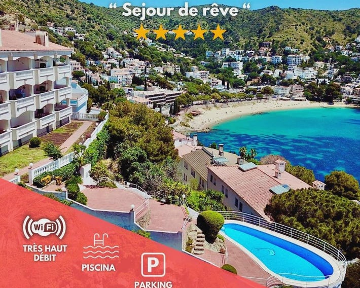 Panoramic Cala Canyelles, Pool