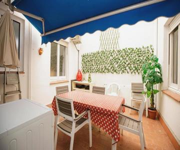 4 Bedroom Cozy Apartment In Roses
