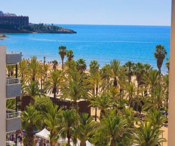 Prime Location Penthouse with Stunning Sea Views