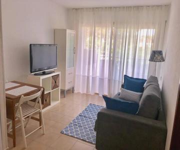 Apartamento céntrico con piscina