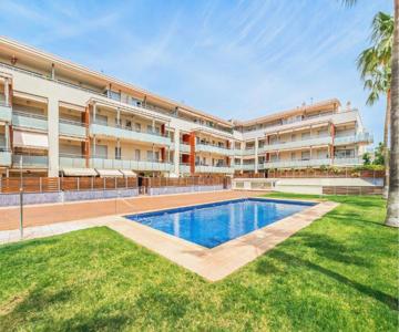 3 Bedroom Stunning Apartment In La Ràpita