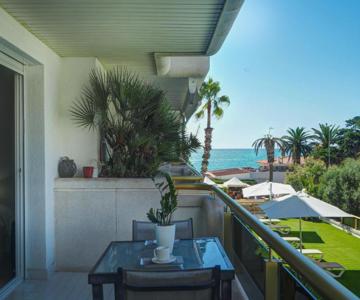 Mediterraneo Seaview Apartment by Hello Homes Sitges