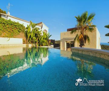 Stunning Villa Ibizenca With Private Pool In Sitges