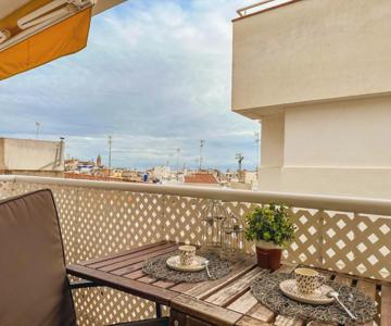 Sira House by Hello Homes Sitges