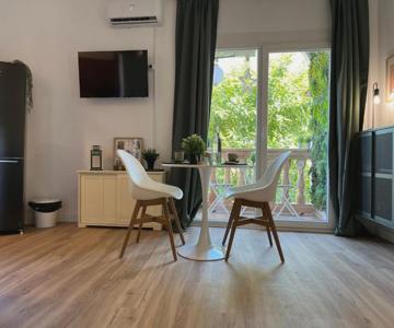 Apartament de la Madrona 1st floor Easy street parking