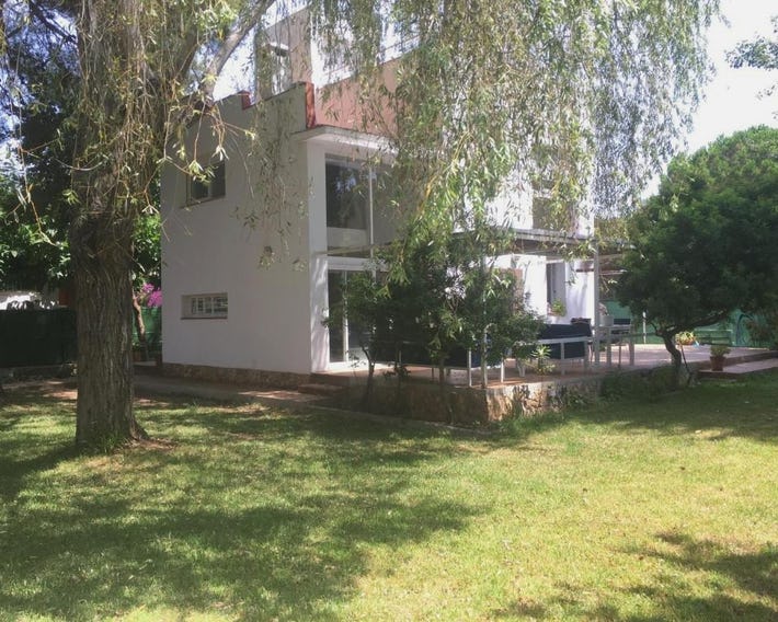 Casa con gran jardín cerca de la playa - BAIX
