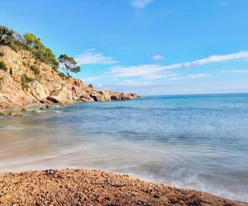 ⭑ Sea Views + Private Beach. What Else? ⭑