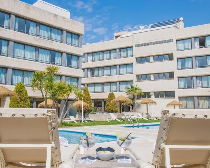 Atenea Park Suites & Apartments