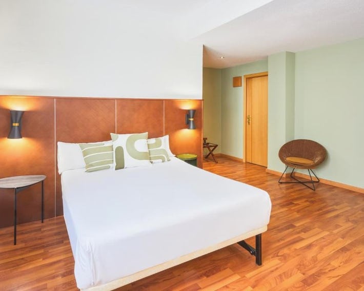 Hotel Casón del Tormes by HappyCulture