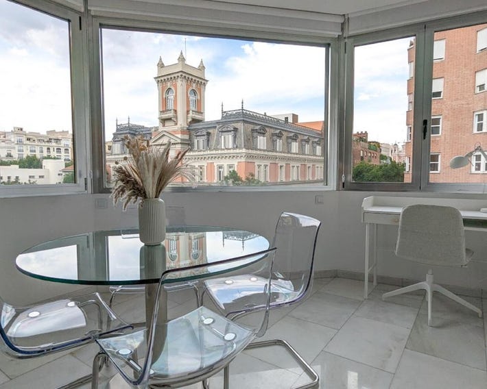 Dflat Escultor Madrid Apartments