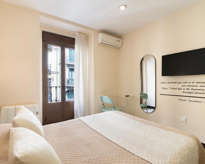 Art Madrid Hostal