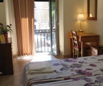 Hostal Tirso Plaza