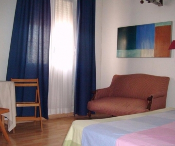 Gay Hostal Puerta del Sol