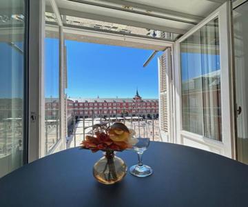 Plaza Mayor Apartments