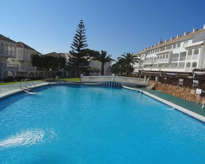 AL203 céntrico, piscina y garaje AL203