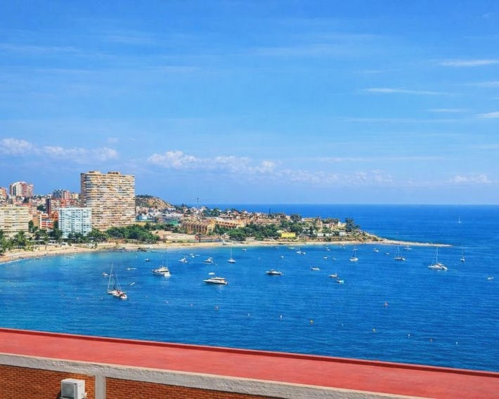 Wake Up to Great Sea Views a Short Walk to Beach
