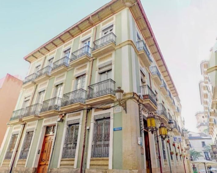 Hostal Les Monges Palace