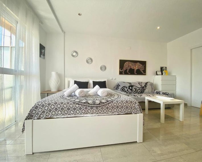 Riscal 6 by United Renters