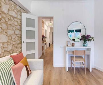 Cosy Flats Luceros