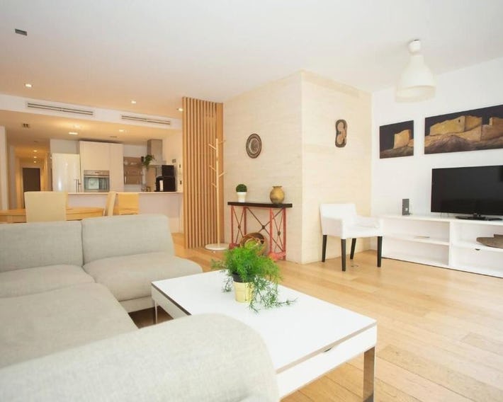 LovelyLoft San Fernando 8