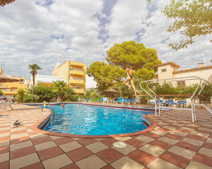 Apartamentos El Oasis