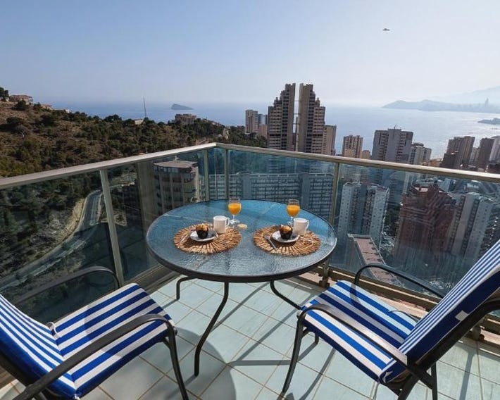 TORRE LUGANO sea view apartment