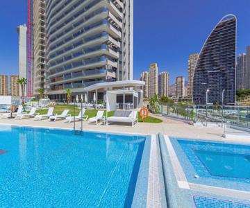 SUNSET CLIFFS sea & sky apartments