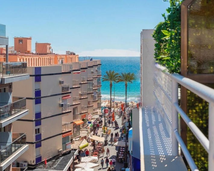 Apartamentos Edf AUREA y Edf SARVACHO