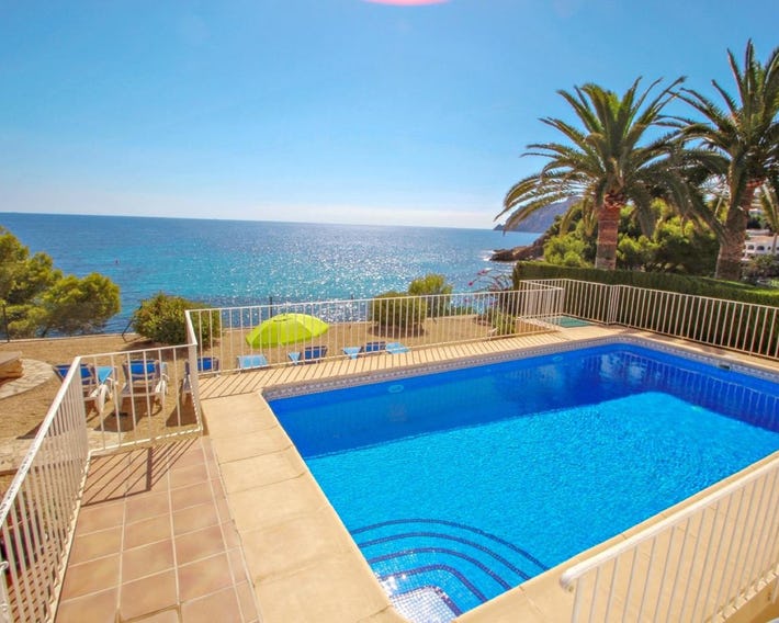 Celia - oceanfront villa in Costa Blanca