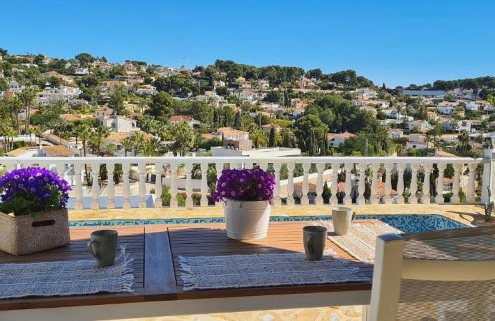 Renovierte Villa mit privatem Pool fusläufig zum Meer