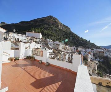 Chulilla Rocks