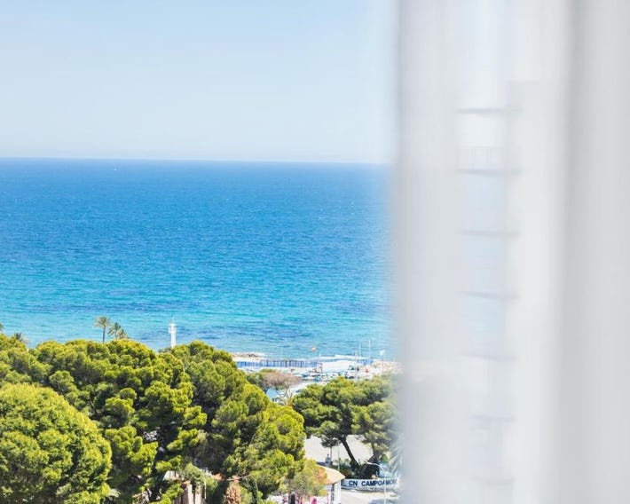 Cosy, seaview apartment, close to beach and bars -Edificio RHIN