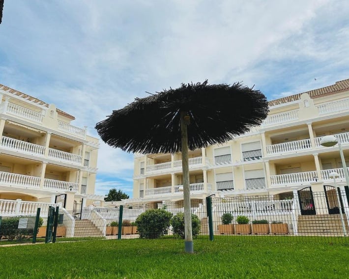 Schöne Unterkunft mit Pool und Terrasse.