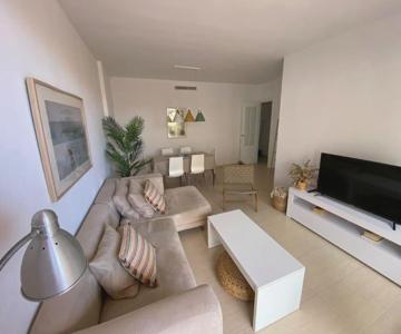 ¡precioso Apartamento En 1 Línea Con Piscina!