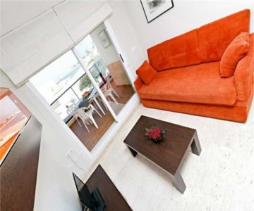 Apartamentos Almadrava
