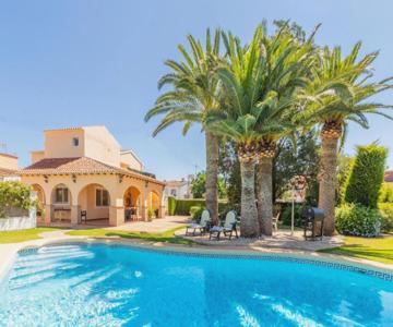 Casa Segaria con piscina privada y jardín en Dénia