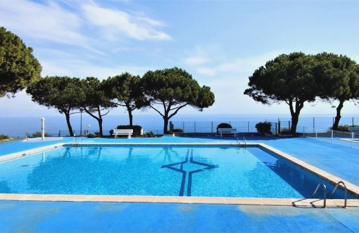 Stylish Seaview Apartment