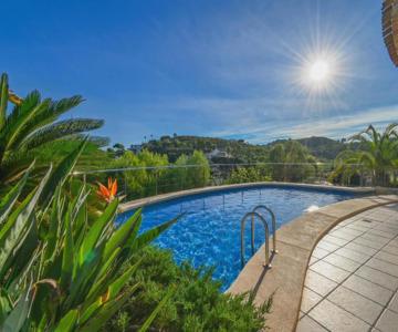 Villa Jarmila by Aguilarent