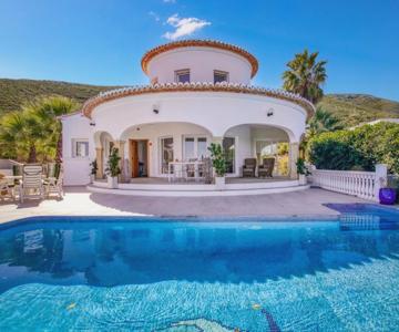Villa Villa Bonheur by Interhome