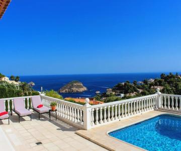Villa with Heated Pool