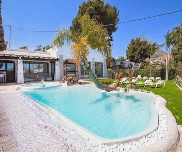 Villa Goldensol by Villa Plus