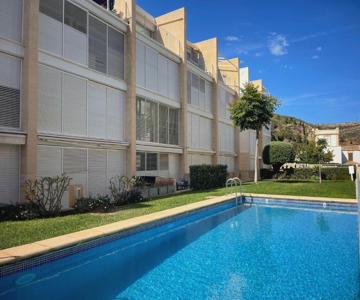 Magnifico dúplex playa-puerto, piscina, parking