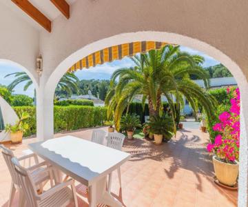 Las Flores by Sun & Sea Homes