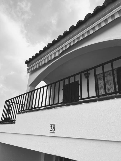 Hola Apartments P28