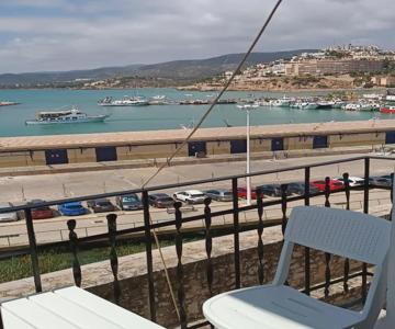 Apartamento vista al mar y puerto